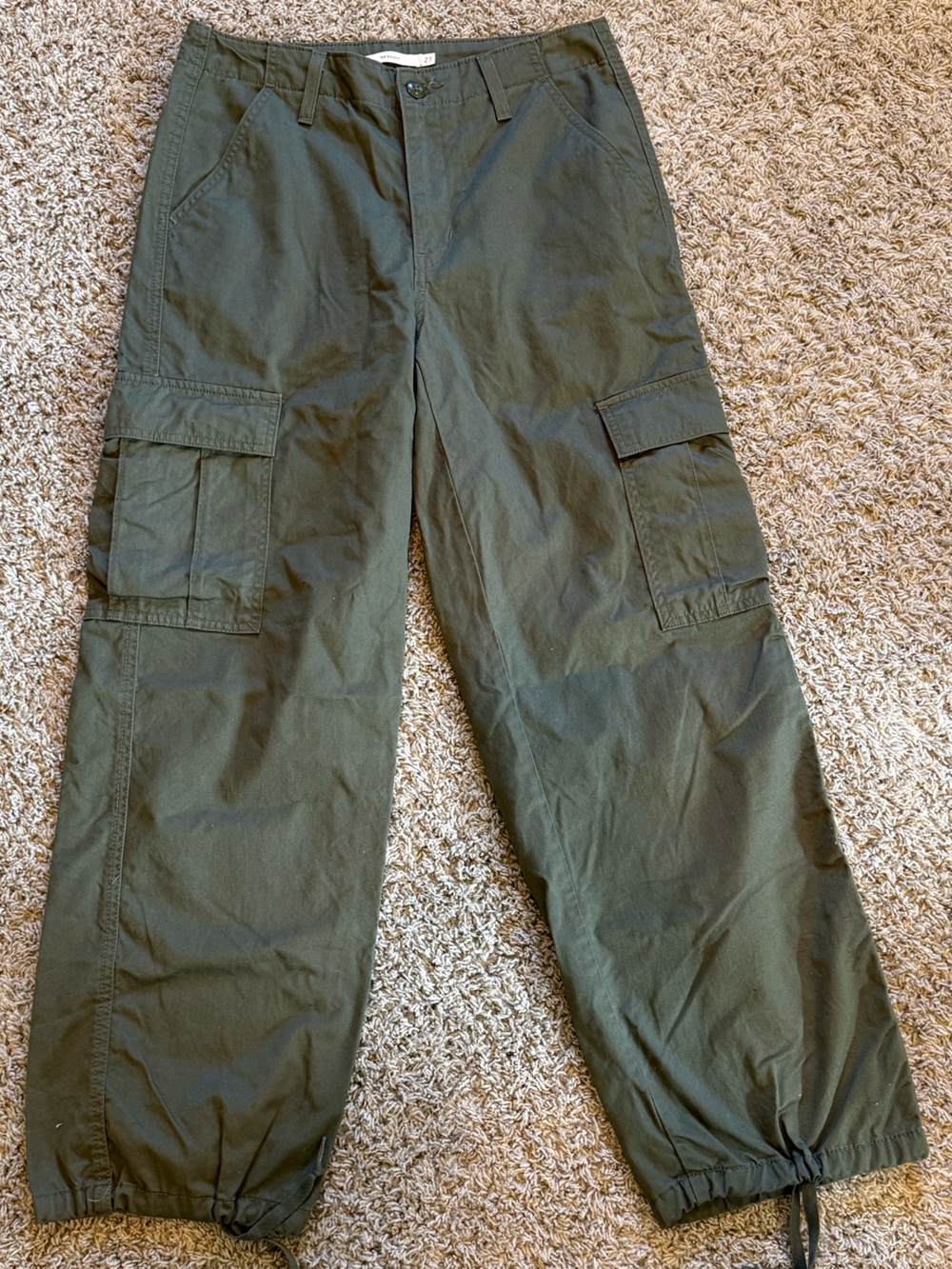 Levi’s ‘94 baggy cargo pants
